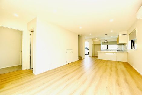 Photo of property in 6 Vanbrugh Place, Bucklands Beach, Auckland, 2014