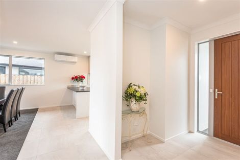 Photo of property in 10 Angus Place, Rangiora, 7400