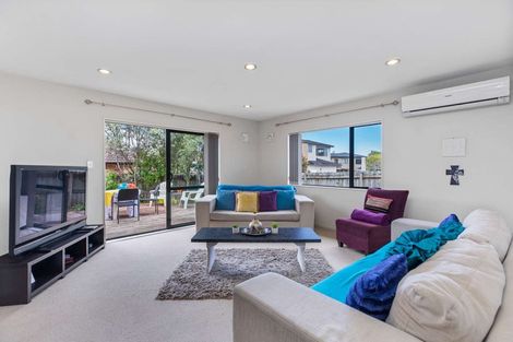 Photo of property in 39 South Kensington Way, Henderson, Auckland, 0612