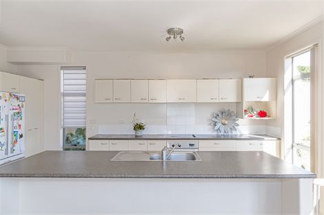 Photo of property in 33 Fingal Way, Gulf Harbour, Whangaparaoa, 0930