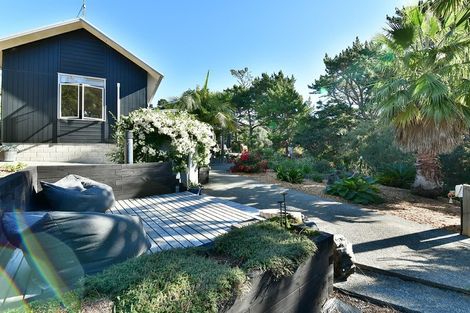 Photo of property in 84a Scott Road, Stanmore Bay, Whangaparaoa, 0932