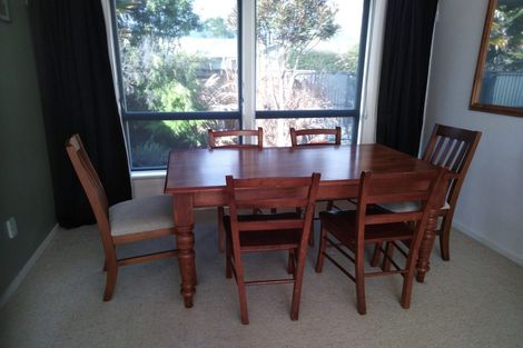 Photo of property in 2a Leybourne Avenue, Waikanae, 5036