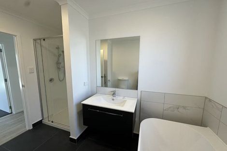 Photo of property in 10 Enchantment Lane, Karaka, 2113