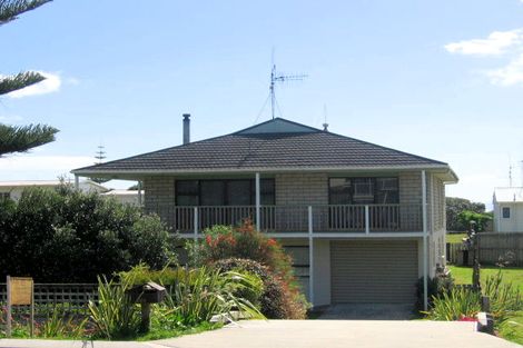 Photo of property in 229 Seaforth Road, Waihi Beach, 3611