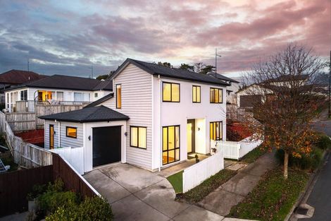 Photo of property in 1 Barrique Road, Kumeu, 0810