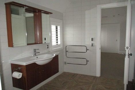 Photo of property in 5 Merivale Lane, Merivale, Christchurch, 8014