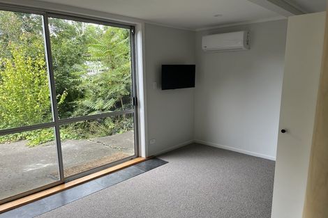 Photo of property in 2 Convent Road, Bluff Hill, Napier, 4110