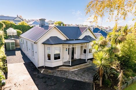 Photo of property in 53 Argyle Street, Mornington, Dunedin, 9011