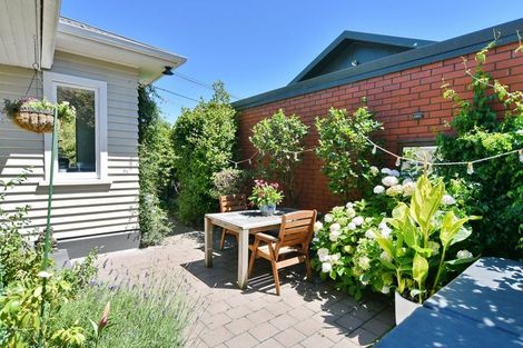 Photo of property in 1/2 Barrington Street, Somerfield, Christchurch, 8024