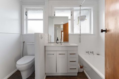 Photo of property in 1 Tawa Place, Wairakei, Taupo, 3332