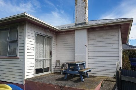Photo of property in 2 Elizabeth Street, Patea, 4520