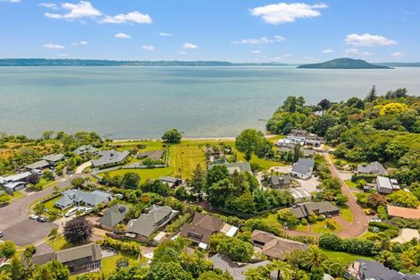 Photo of property in 4 Libra Place, Kawaha Point, Rotorua, 3010