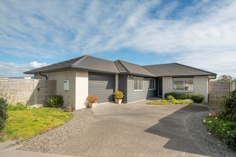 Photo of property in 32 Excelsa Place, Papamoa Beach, Papamoa, 3118