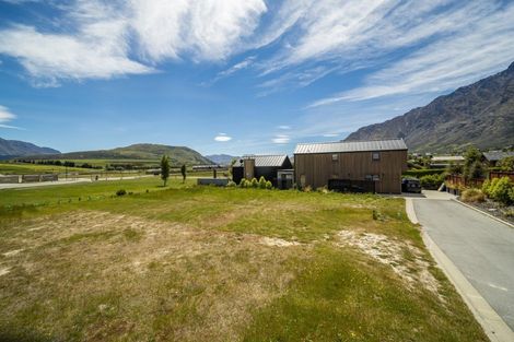 Photo of property in 10 Soudley Court, Jacks Point, Queenstown, 9371