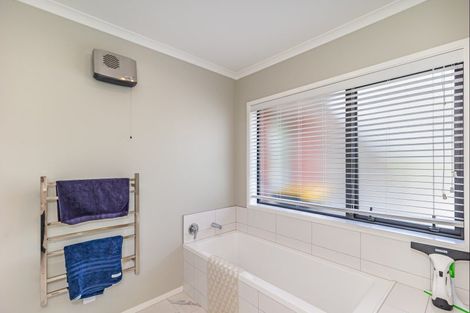 Photo of property in 2 Ivy Lane, Ohau, Levin, 5570