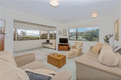 Photo of property in 3 Elgin Place, Red Beach, 0932