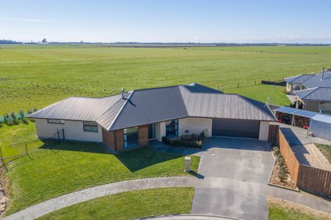 Photo of property in 7 Dundee Close, Darfield, 7510