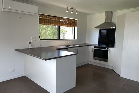 Photo of property in 16 Ocean View Rise, Ruakaka, 0116