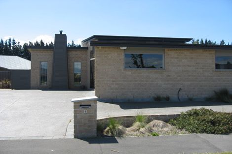 Photo of property in 1 Falconridge Place, Shirley, Christchurch, 8061