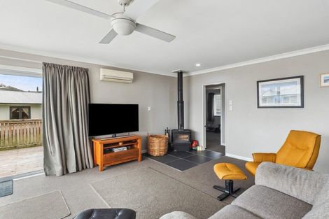 Photo of property in 53a Elizabeth Street, Waikanae, 5036