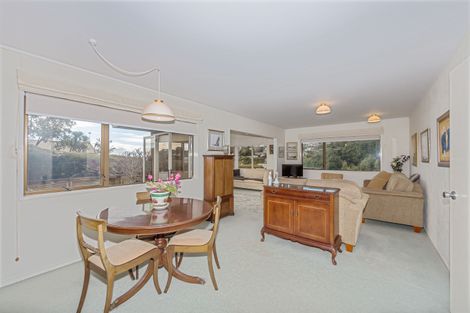 Photo of property in 3 Elgin Place, Red Beach, 0932