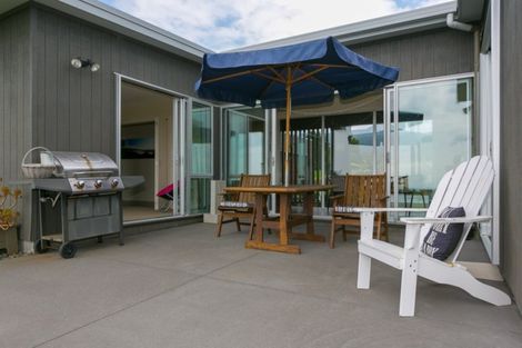 Photo of property in 1089 Plymouth Road, Koru, New Plymouth, 4374