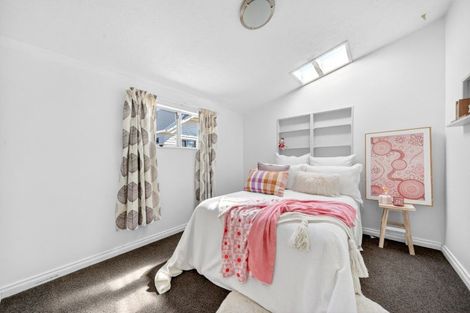 Photo of property in 1 Kempton Street, Greytown, 5712