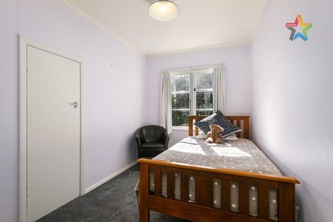 Photo of property in 1 Kopara Grove, Stokes Valley, Lower Hutt, 5019