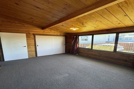 Photo of property in 6 Wisteria Grove, Maungaraki, Lower Hutt, 5010