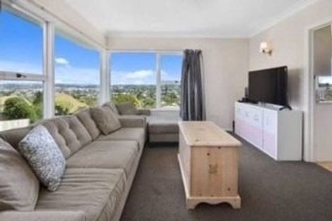 Photo of property in 5/174 East Coast Road, Forrest Hill, Auckland, 0620