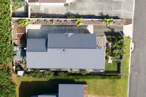 Photo of property in 27 Lori Lane, Coopers Beach, 0420