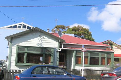 Photo of property in 9 Myrtle Crescent, Mount Cook, Wellington, 6021