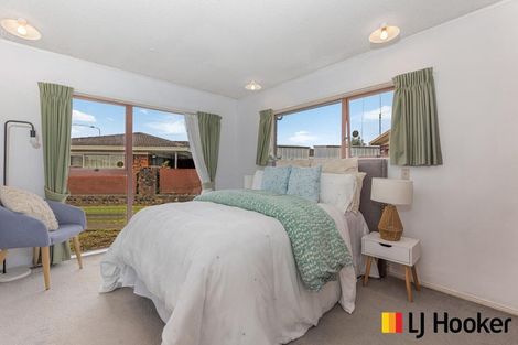 Photo of property in 22b Glengowan Place, Conifer Grove, Takanini, 2112