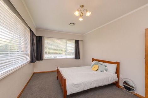 Photo of property in 9 Innes Place, Roslyn, Palmerston North, 4414