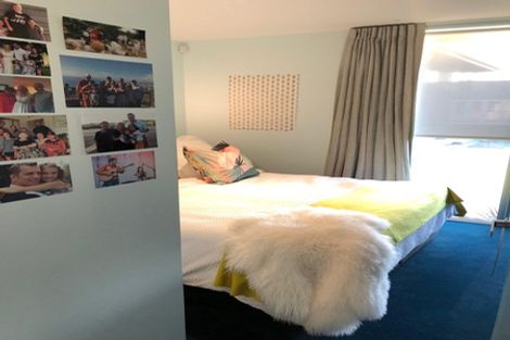 Photo of property in 2a Kiwi Esplanade, Mangere Bridge, Auckland, 2022