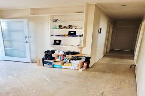 Photo of property in 23 Arrow Road, Forrest Hill, Auckland, 0620