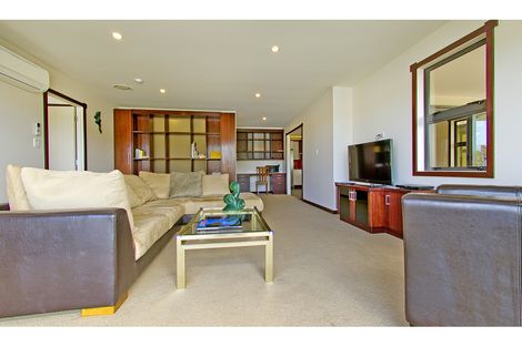Photo of property in 10 Hei Esplanade, Whitianga, 3510