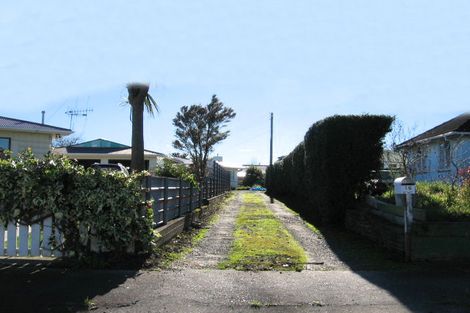 Photo of property in 16 Piper Place, Roslyn, Palmerston North, 4414
