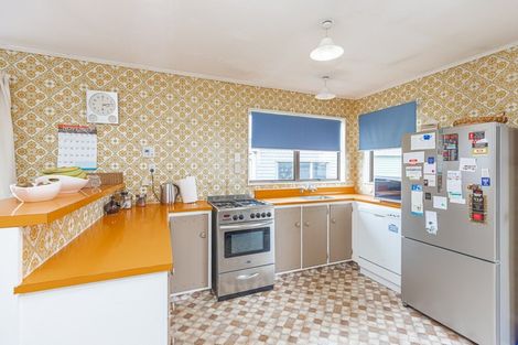 Photo of property in 8 Karyn Street, Castlecliff, Whanganui, 4501