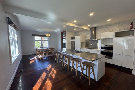 Photo of property in 14 Glen Road, Kelburn, Wellington, 6012