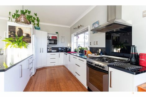 Photo of property in 10 Studholme Street, Waimate, 7924