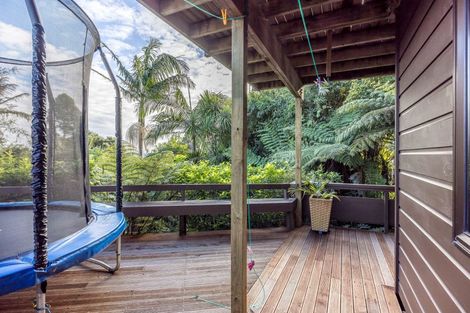 Photo of property in 2/33-35 Teal Crescent, Beach Haven, Auckland, 0626