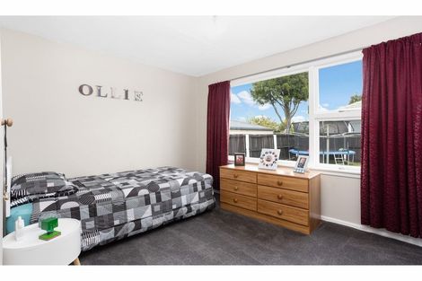 Photo of property in 19 Kathleen Crescent, Hornby, Christchurch, 8042
