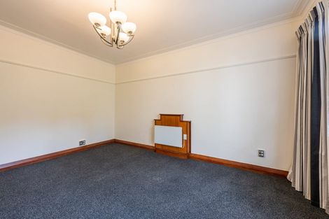 Photo of property in Ionian Flats, 123-125 Brougham Street, Mount Victoria, Wellington, 6011