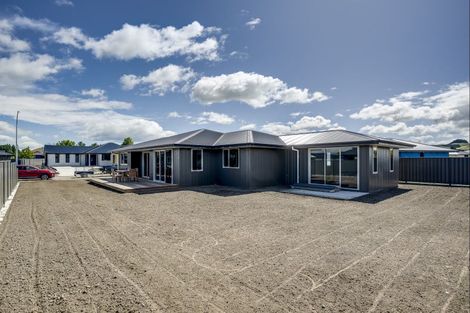 Photo of property in 96 Belgrove Drive, Waipukurau, 4200