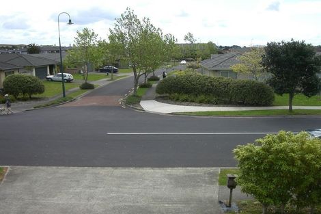 Photo of property in 10/2 Armoy Drive, East Tamaki, Auckland, 2016