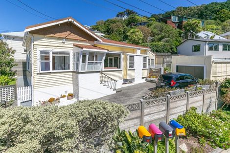 Photo of property in 64 Duncan Terrace, Kilbirnie, Wellington, 6022