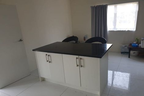 Photo of property in 34 Wattle Street, New Lynn, Auckland, 0600