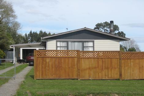Photo of property in 15 Tawa Street, Tokomaru, Palmerston North, 4474