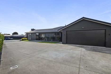Photo of property in 15 Desmond Place, Bell Block, New Plymouth, 4312